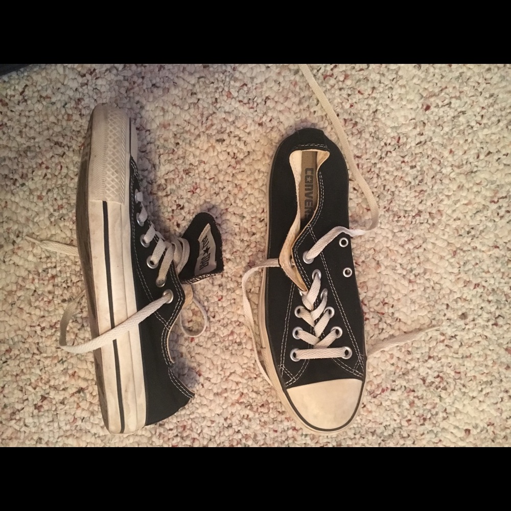 Women’s Size 8 Classic low top Converse